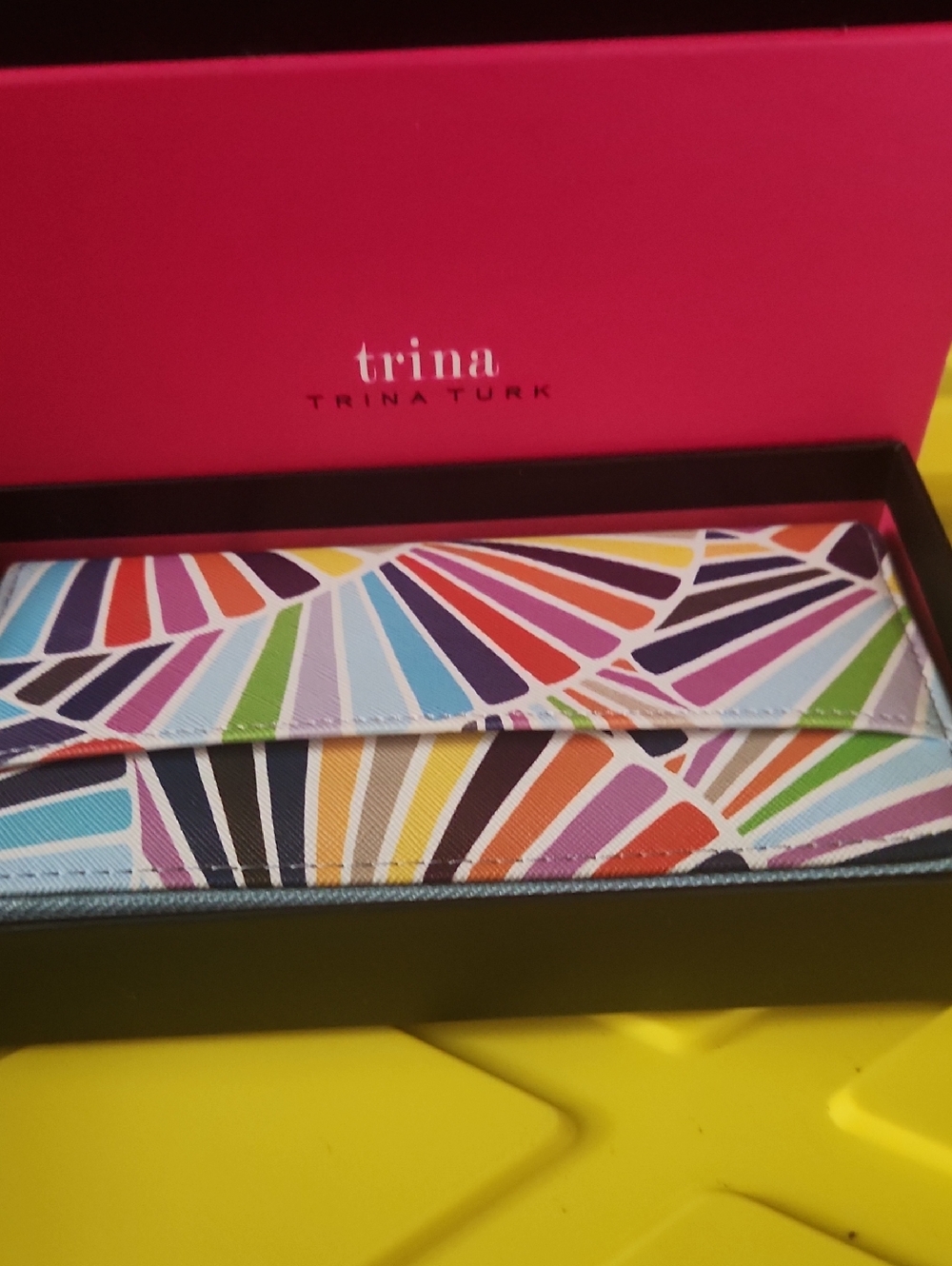 Trina Turk Multicolor Fan-Print Clutch Wallet with Pink Box